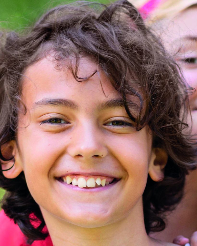 smiley-childrens-having-fun-together_CMYK_2